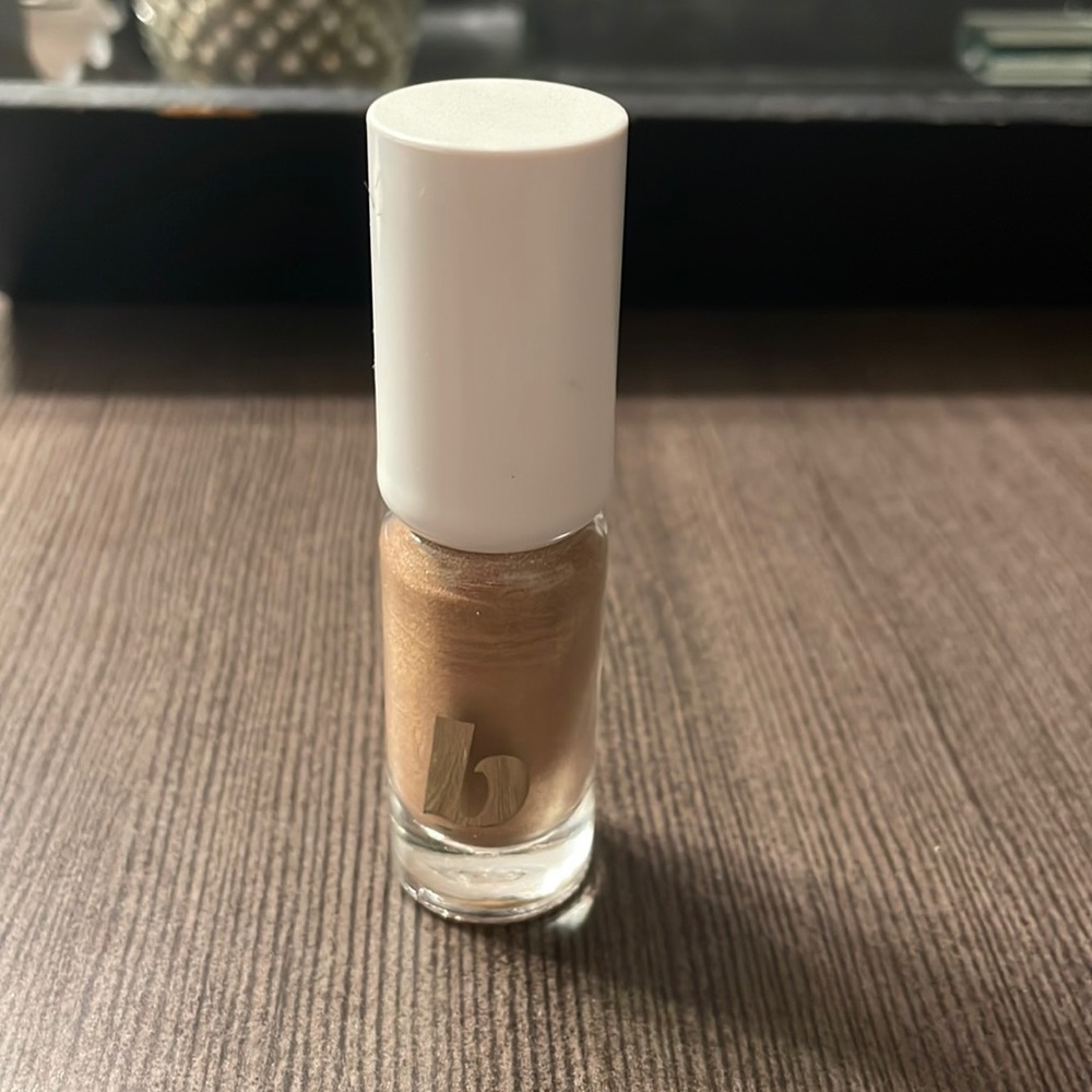 Beautycounter Lid Glow cream eye shadow in Solar